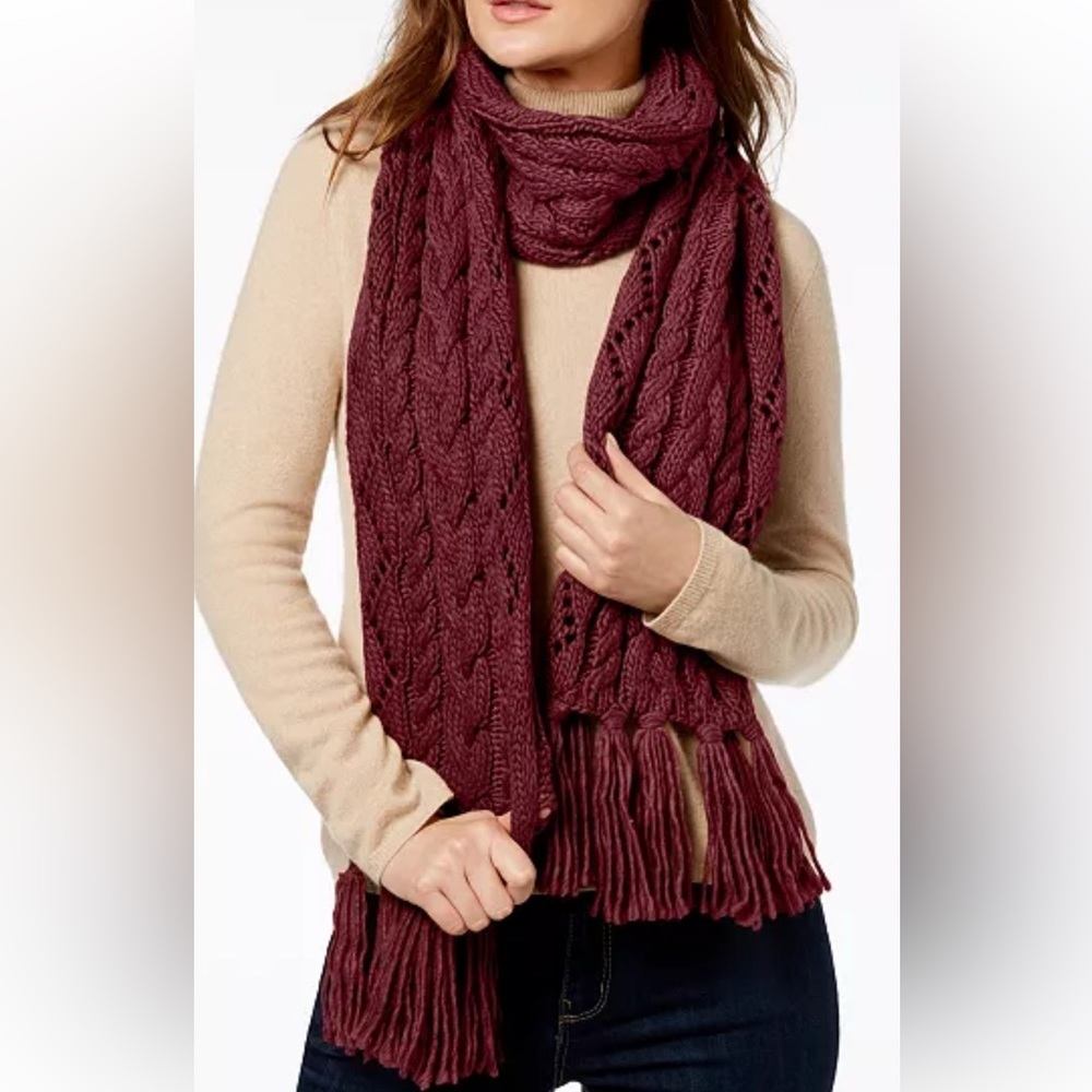 MICHAEL Michael Kors Pointelle Cable-Knit Fringe
Tassels Scarf Red AUTHENTIC NWT - Picture 2 of 3